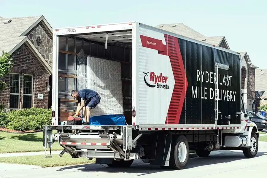 white glove delivery unloading for customer